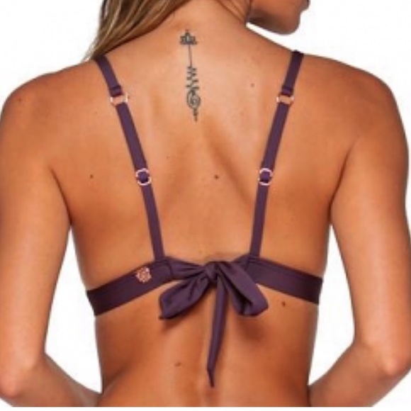 SOLD OUT - Picture 4 of 16